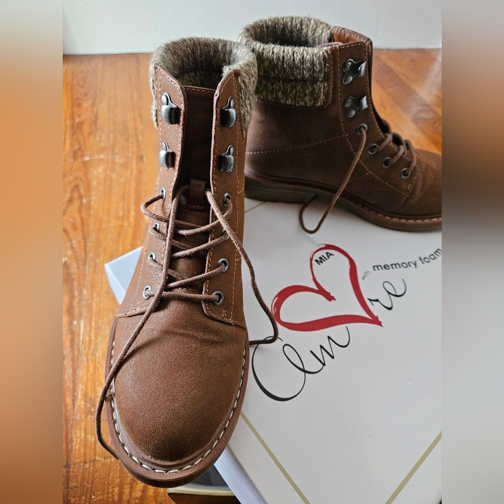 Women's boot - Picture 3 of 4